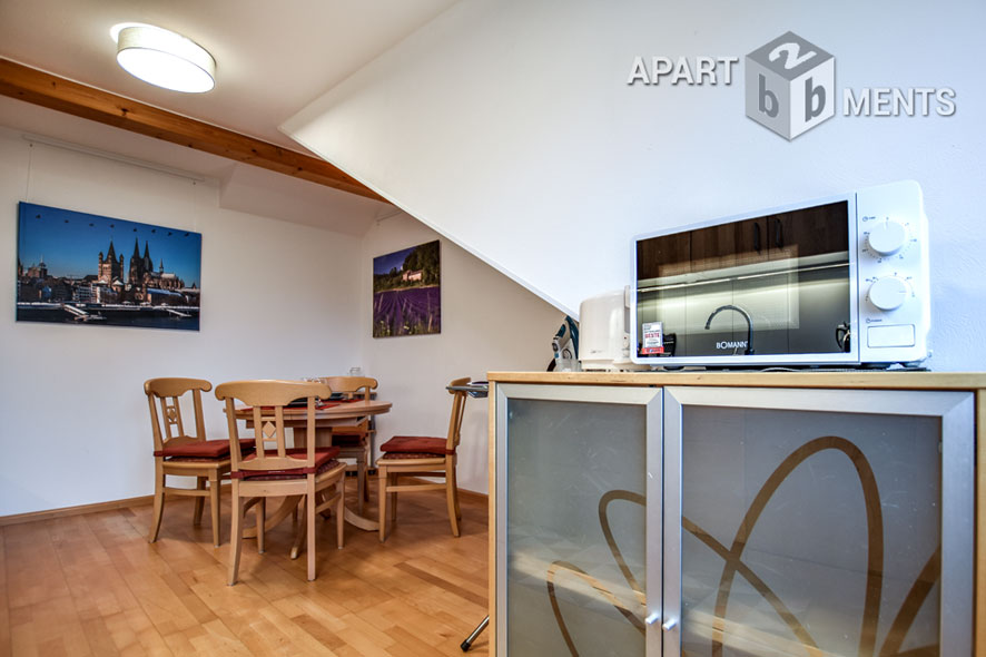 Furnished attic apartment in Cologne-Longerich