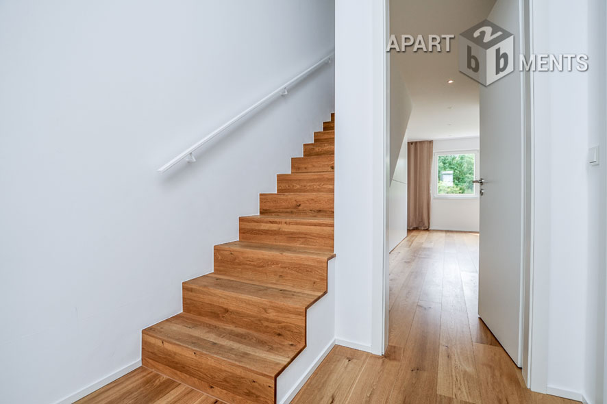 Modern und hochwertig möblierte Doppelhaushälfte in Köln-Rondorf