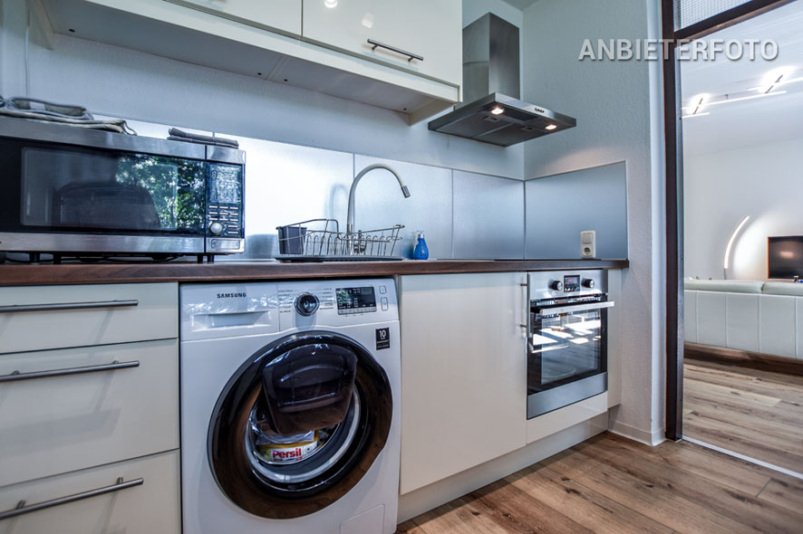 Modern möblierte Balkonwohnung der Top-Kategorie in Köln-Weiden