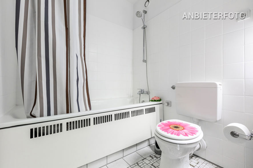 Modern möblierte Balkonwohnung der Top-Kategorie in Köln-Weiden