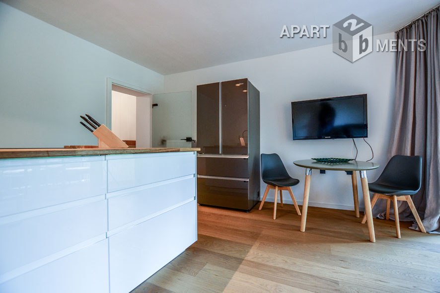 Exclusively furnished 2-room apartment in Cologne-Neustadt-North with balcony