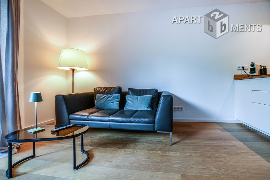 Exclusively furnished 2-room apartment in Cologne-Neustadt-North with balcony