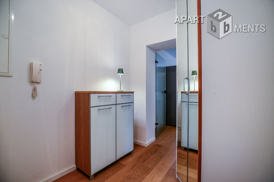 Exclusively furnished 2-room apartment in Cologne-Neustadt-North with balcony