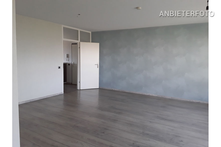 4.5 room apartment with fitted kitchen and 2 balconies in the residential park in Cologne-Weiden