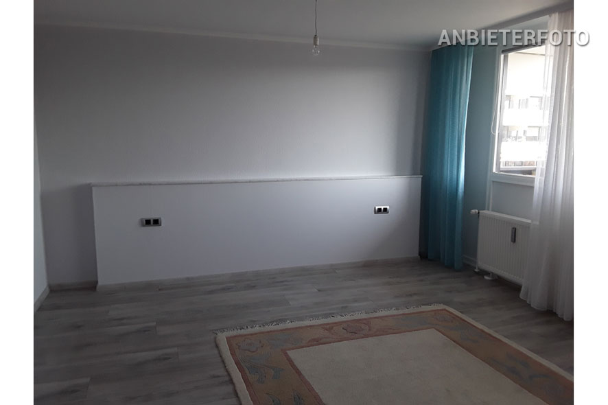 4.5 room apartment with fitted kitchen and 2 balconies in the residential park in Cologne-Weiden