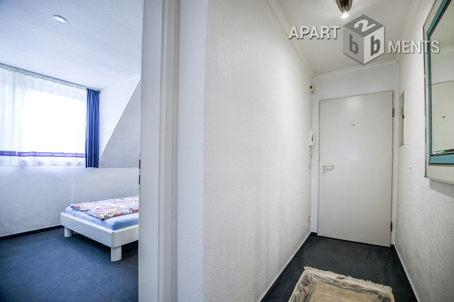 Möblierte 2-Zimmer-Wohnung mit Balkon in Bergisch Gladbach-Refrath