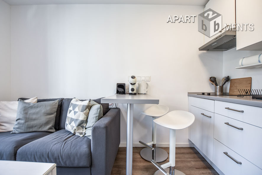 Modern furnished 2-room apartment in Cologne-Neuehrenfeld
