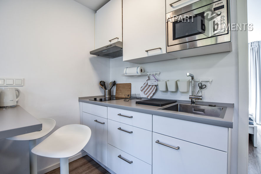 Modern furnished 2-room apartment in Cologne-Neuehrenfeld