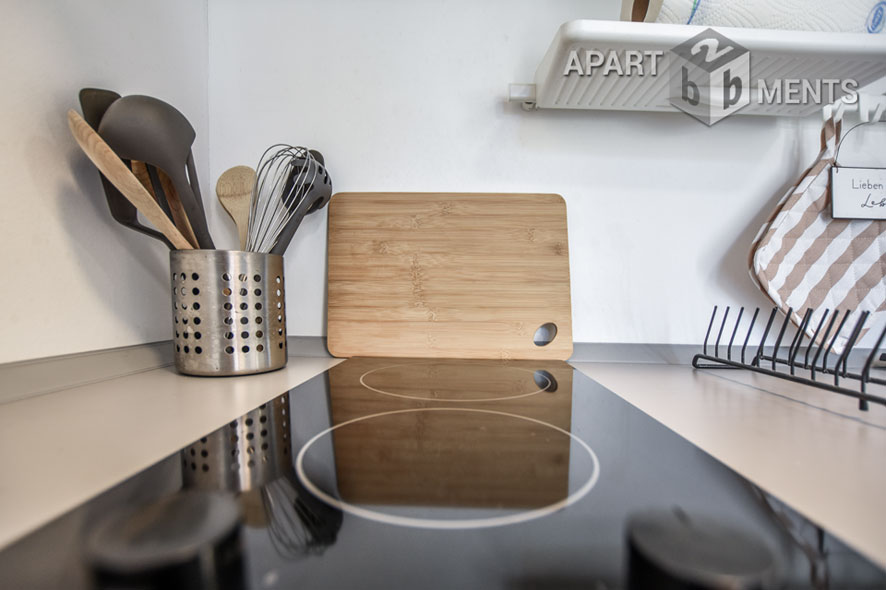 Modern furnished 2-room apartment in Cologne-Neuehrenfeld