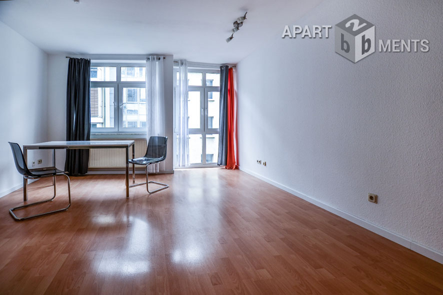 Furnished 2-room apartment in Cologne-Altstadt-North with balcony