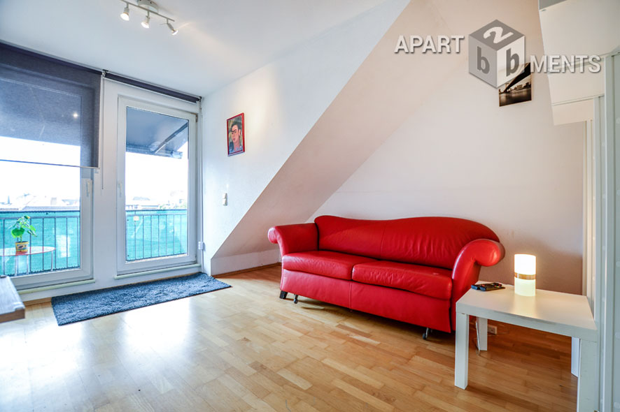 Möblierte Dachstudio-Wohnung mit Balkon in Köln-Neustadt-Nord