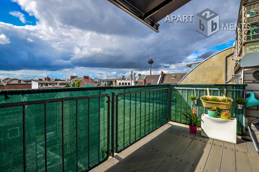 Möblierte Dachstudio-Wohnung mit Balkon in Köln-Neustadt-Nord