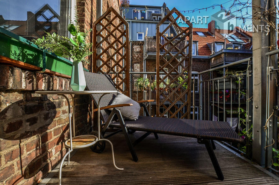 Modern furnished apartment in an historic building with southwest balcony in Cologne-Sülz
