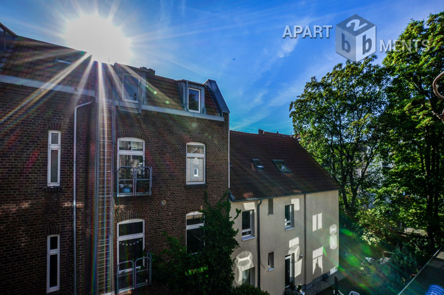 Modern furnished apartment in an historic building with southwest balcony in Cologne-Sülz