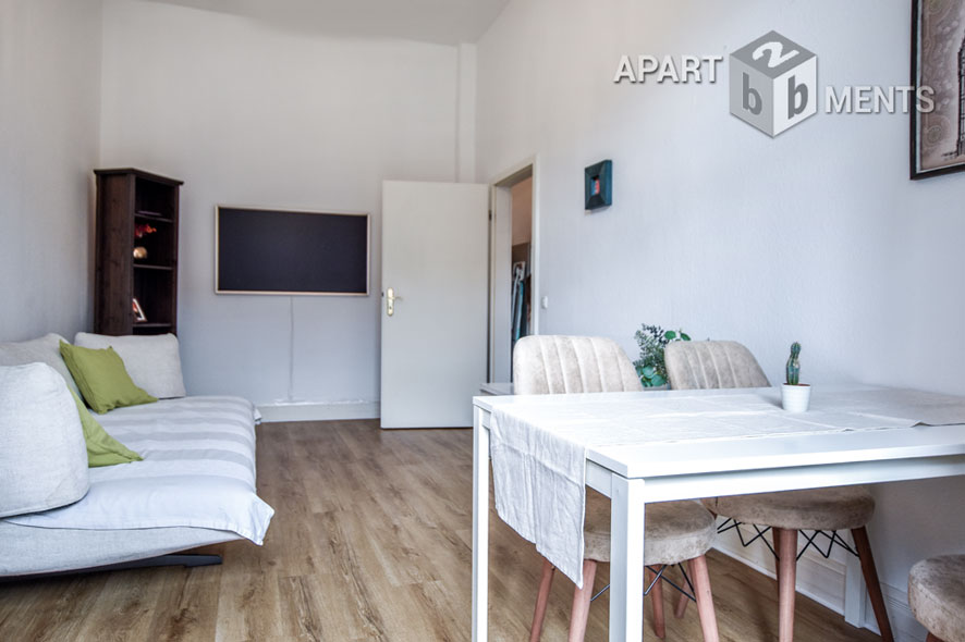 Modern furnished apartment in an historic building with southwest balcony in Cologne-Sülz