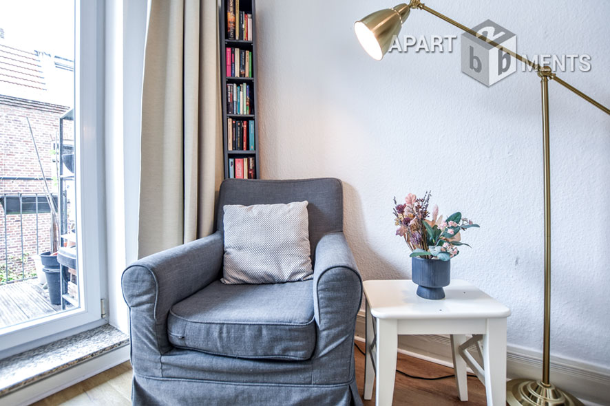 Modern furnished apartment in an historic building with southwest balcony in Cologne-Sülz
