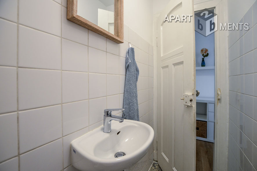 Modern furnished apartment in an historic building with southwest balcony in Cologne-Sülz