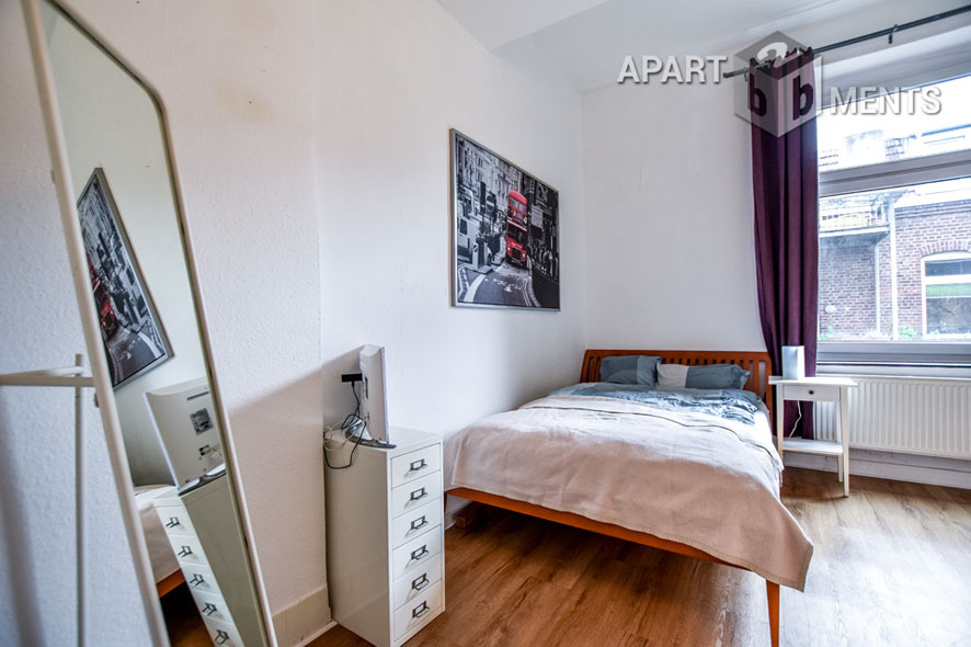 Modern furnished apartment in an historic building with southwest balcony in Cologne-Sülz