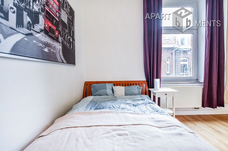 Modern furnished apartment in an historic building with southwest balcony in Cologne-Sülz