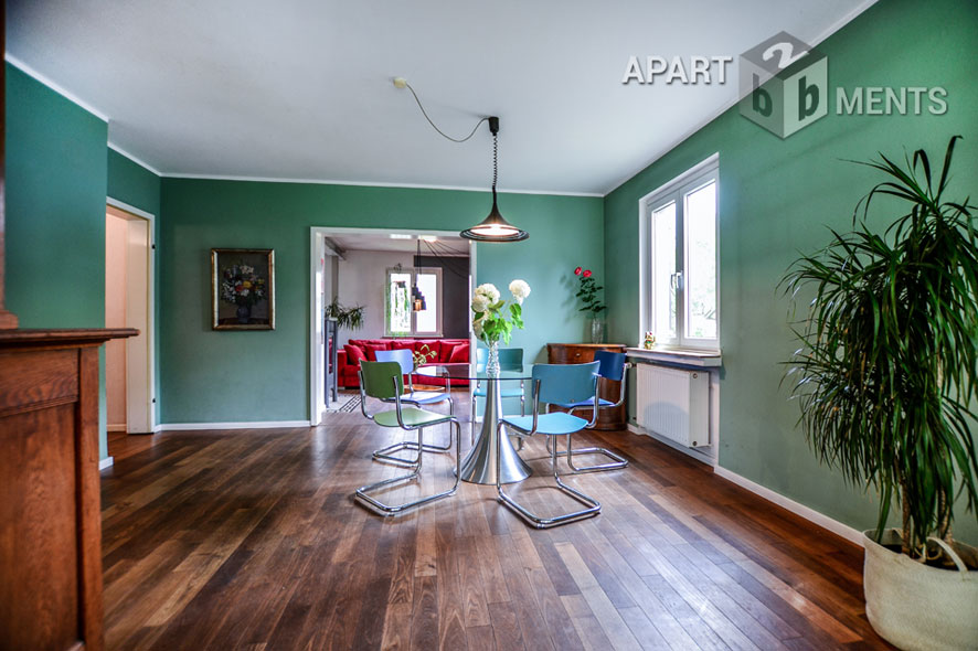 Möblierte Doppelhaushälfte mit Terrasse und Garten in Dormagen
