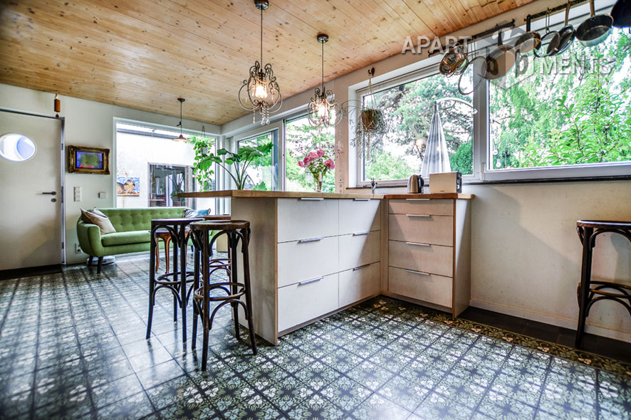 Möblierte Doppelhaushälfte mit Terrasse und Garten in Dormagen