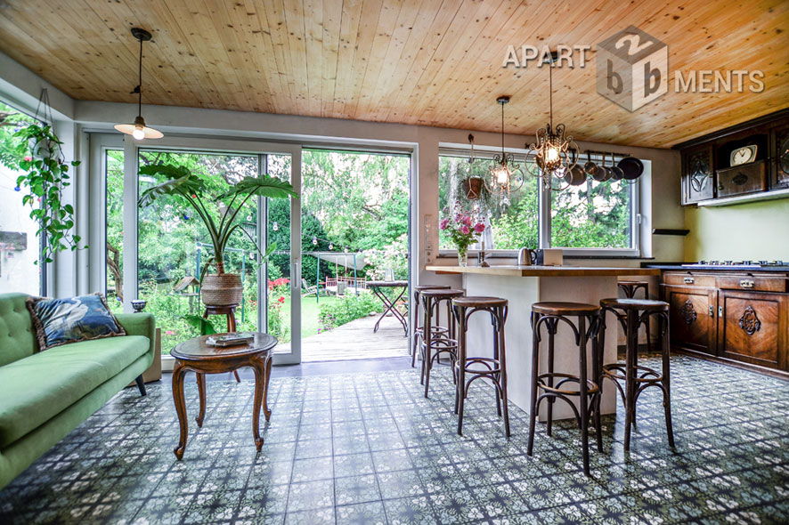 Möblierte Doppelhaushälfte mit Terrasse und Garten in Dormagen