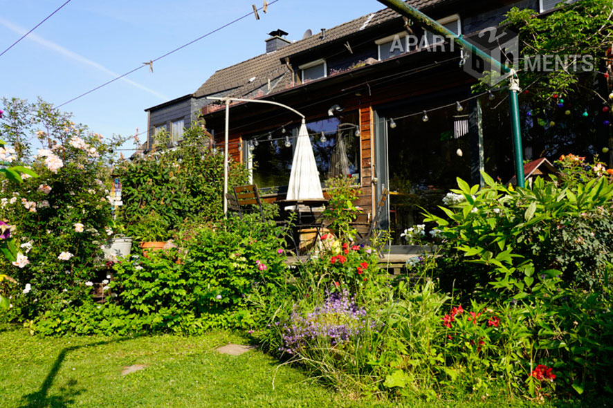 Möblierte Doppelhaushälfte mit Terrasse und Garten in Dormagen