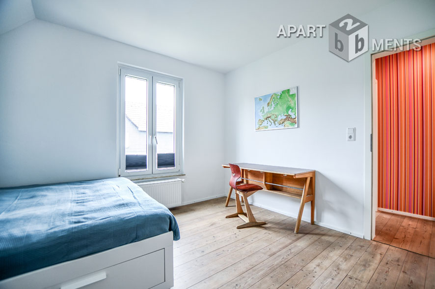 Möblierte Doppelhaushälfte mit Terrasse und Garten in Dormagen