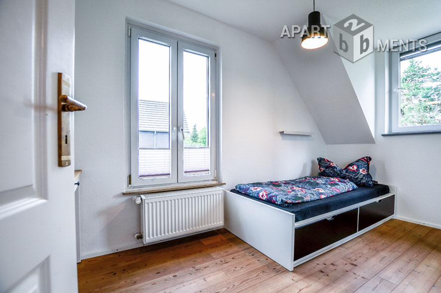 Möblierte Doppelhaushälfte mit Terrasse und Garten in Dormagen
