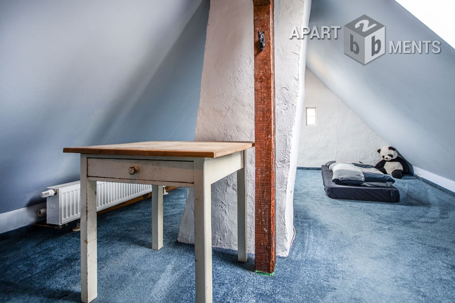 Möblierte Doppelhaushälfte mit Terrasse und Garten in Dormagen