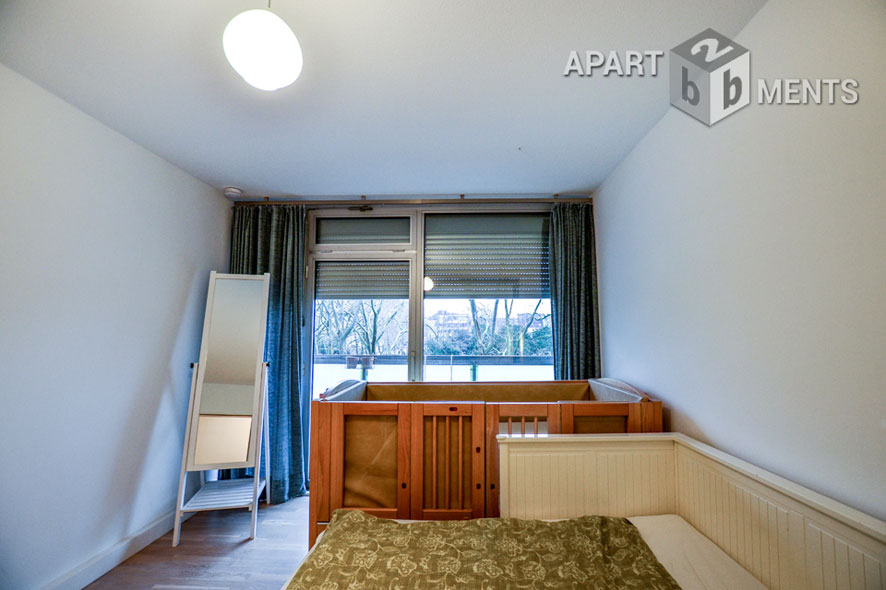 Modern möblierte und helle Wohnung mit großem Balkon in Köln-Neustadt-Nord