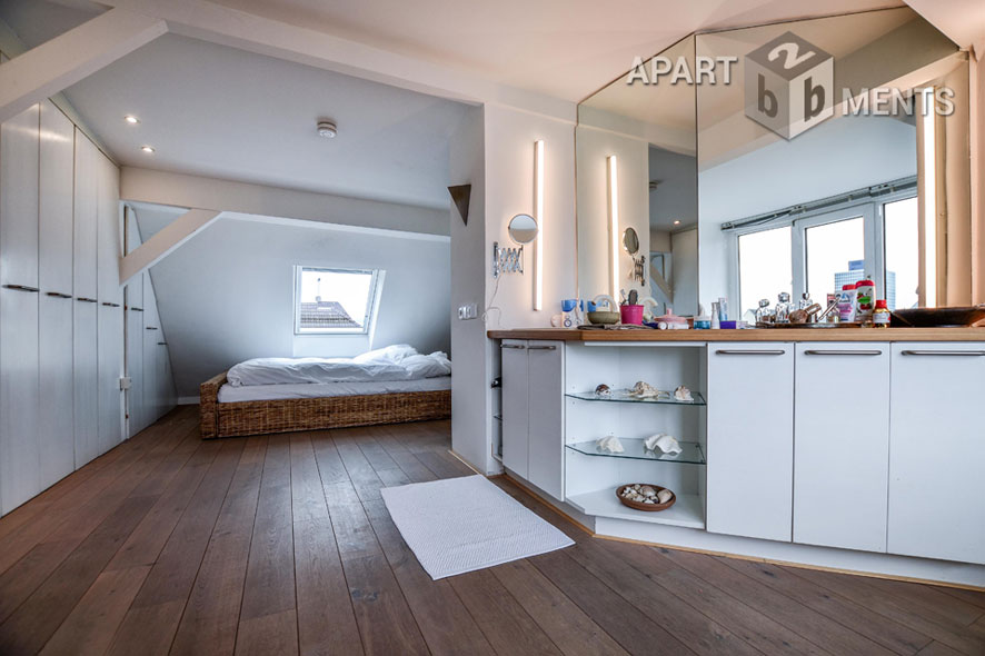 Attic loft with terrace in the Belgian Quarter in Cologne Old Town North