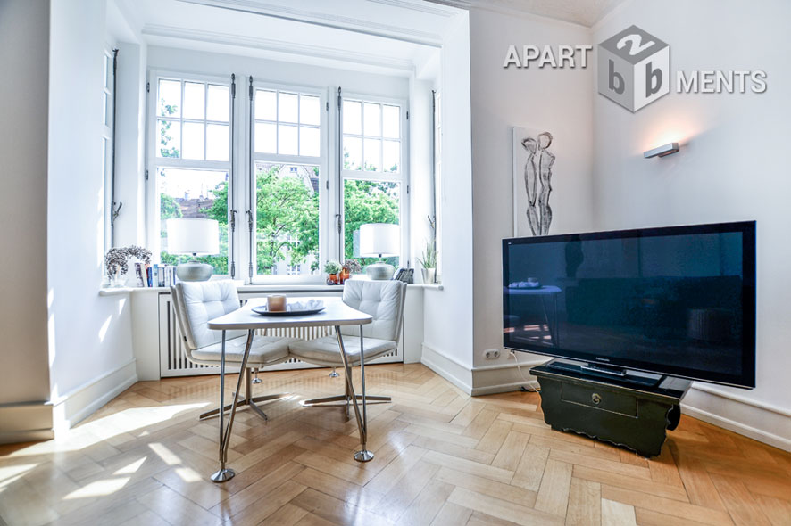Furnished old building flat with elevator at Volksgarten in Cologne Neustadt-Süd