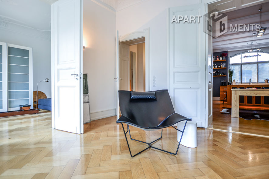 Furnished old building flat with elevator at Volksgarten in Cologne Neustadt-Süd