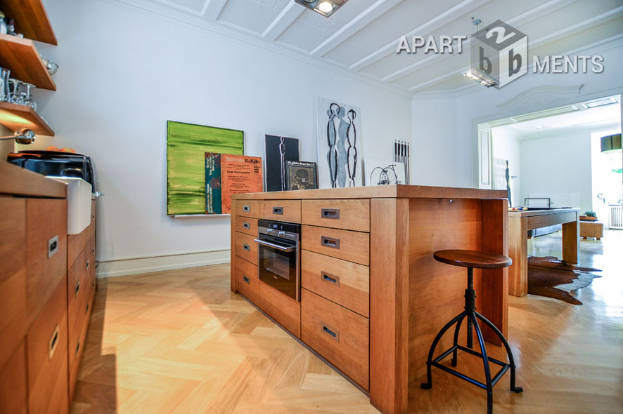 Furnished old building flat with elevator at Volksgarten in Cologne Neustadt-Süd