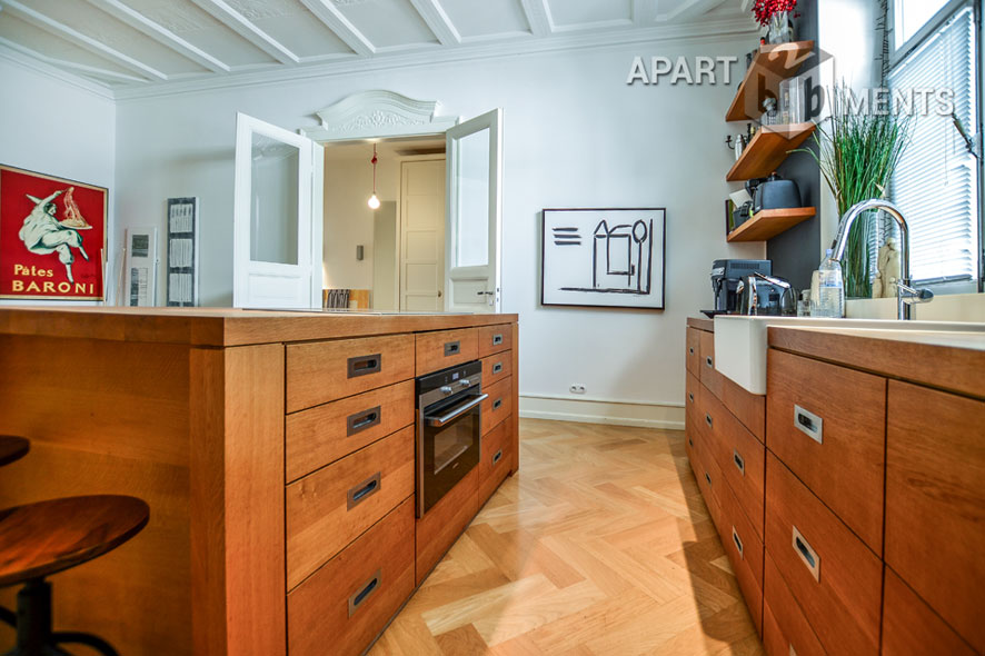Furnished old building flat with elevator at Volksgarten in Cologne Neustadt-Süd