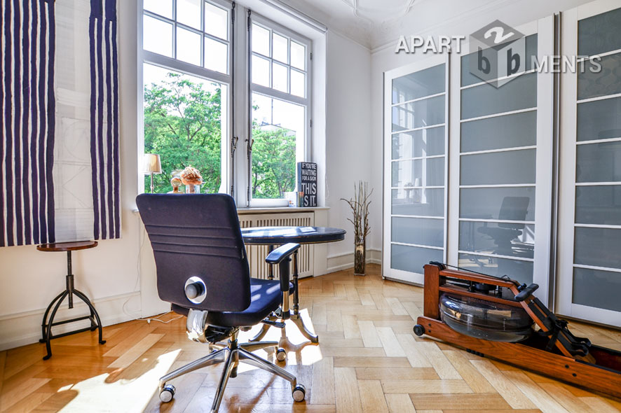 Furnished old building flat with elevator at Volksgarten in Cologne Neustadt-Süd