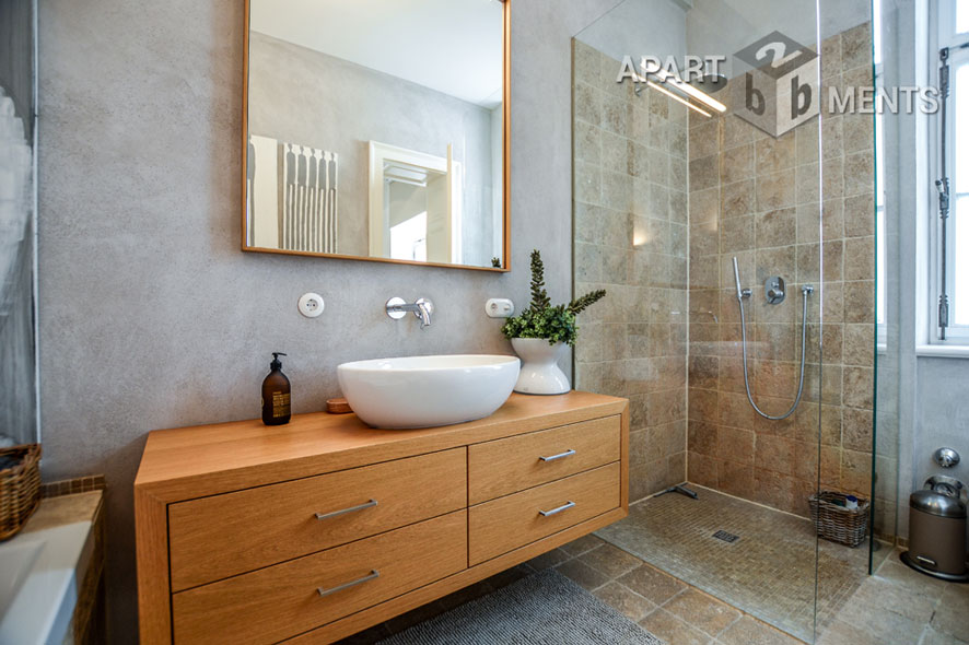 Furnished old building flat with elevator at Volksgarten in Cologne Neustadt-Süd