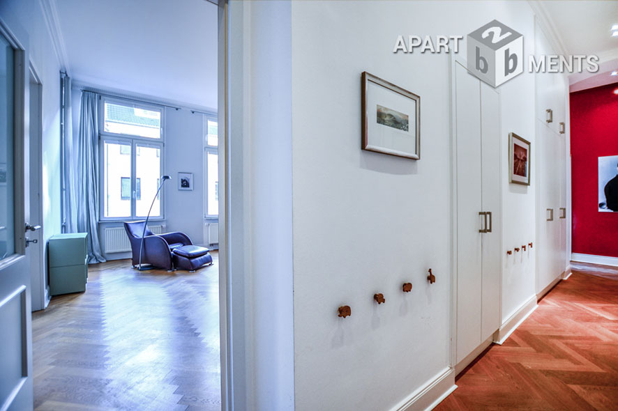 Modern möblierte 4-Zimmer-Wohnung in Köln Neustadt-Nord mit Balkon