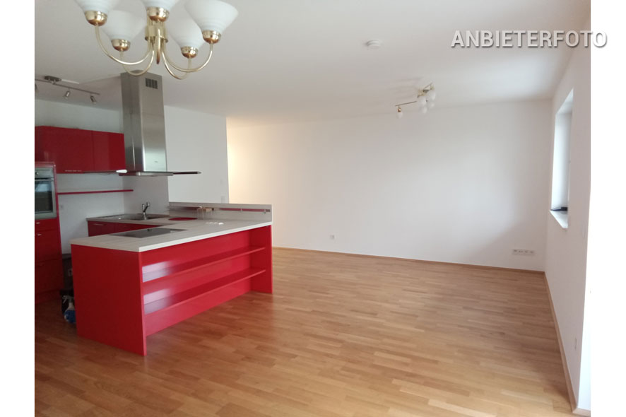 Refurbished 2-room apartment with fitted kitchen in Cologne-Ensen