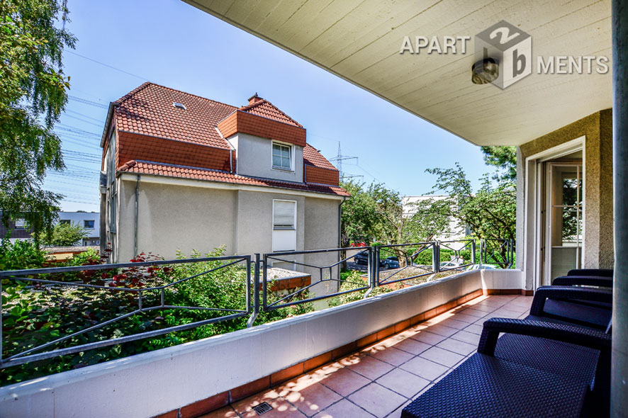 Teilmöblierte 3-Zimmer-Wohnung mit hochwertiger Einbauküche und Balkon in Köln-Weiden