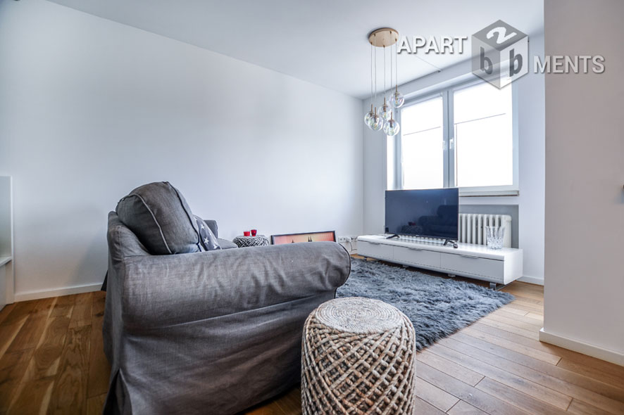 Modern furnished and quiet apartment with balcony in Cologne-Deutz