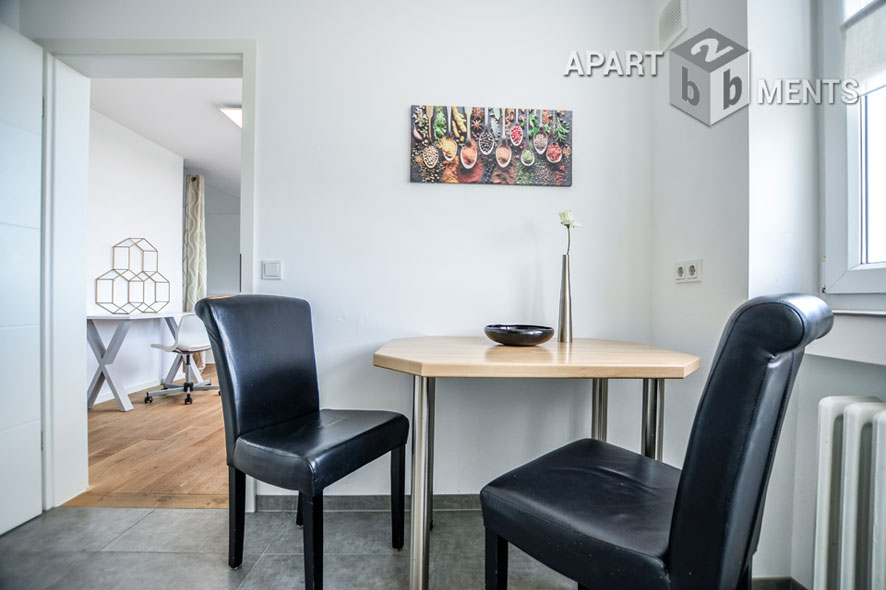 Modern furnished and quiet apartment with balcony in Cologne-Deutz