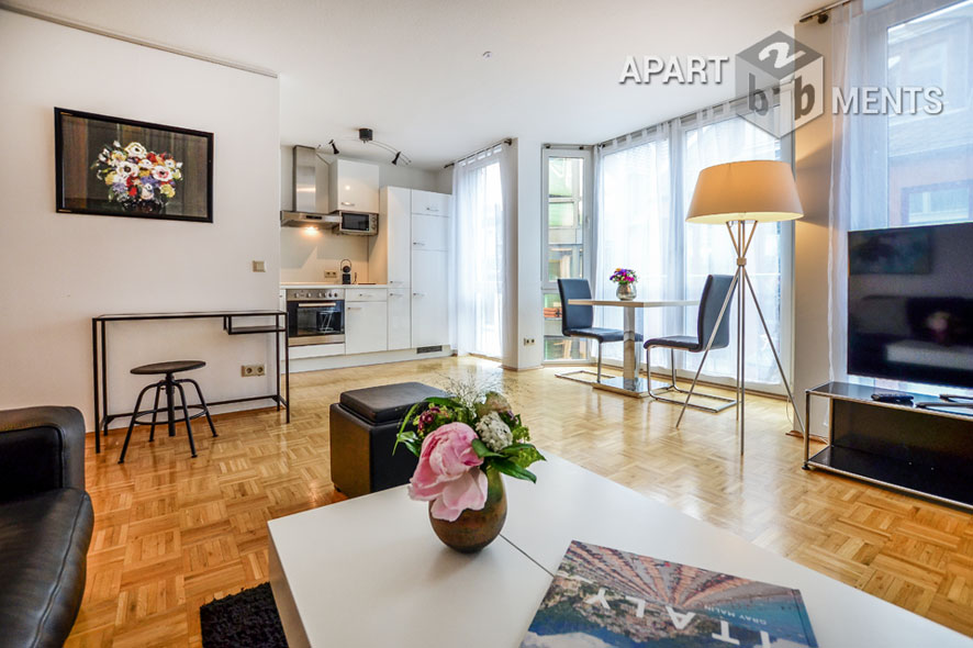 Möbliertes Cityapartment mit Balkon in Köln-Altstadt-Nord-Friesenviertel