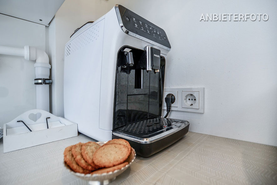 Modern und hochwertig möblierte Wohnung mit Sonnenterrasse in Köln-Niehl