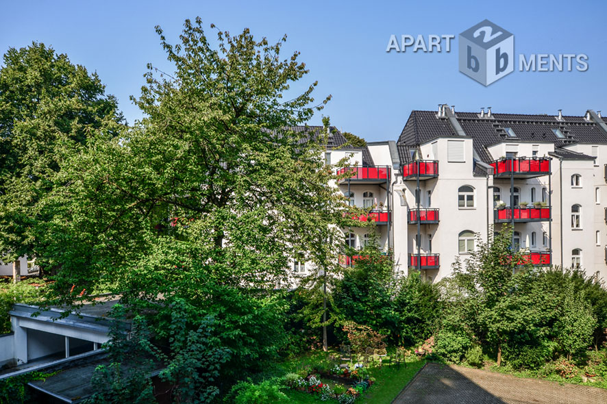 Furnished 3-room apartment with balcony in Cologne-Riehl