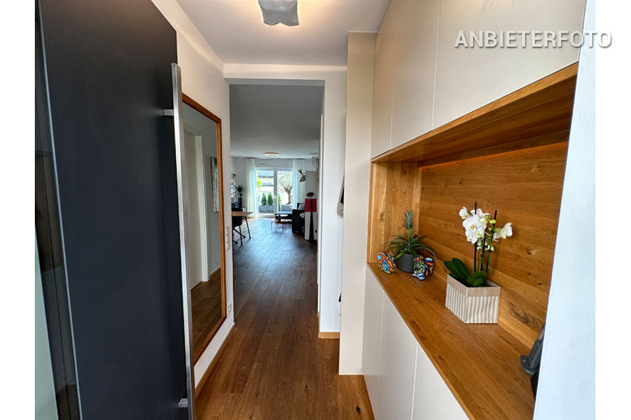 Modern möblierte Wohnung in außergewöhnlicher Wohnanlage in Köln-Altstadt-Nord
