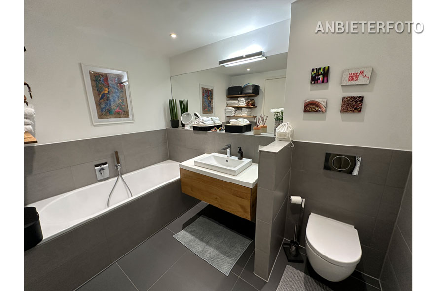 Modern möblierte Wohnung in außergewöhnlicher Wohnanlage in Köln-Altstadt-Nord