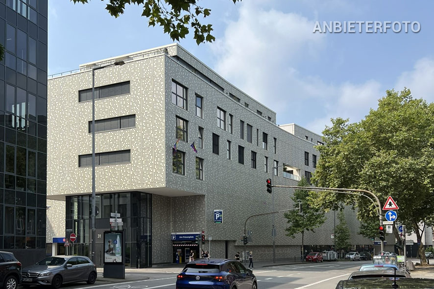 Modern möblierte Wohnung in außergewöhnlicher Wohnanlage in Köln-Altstadt-Nord