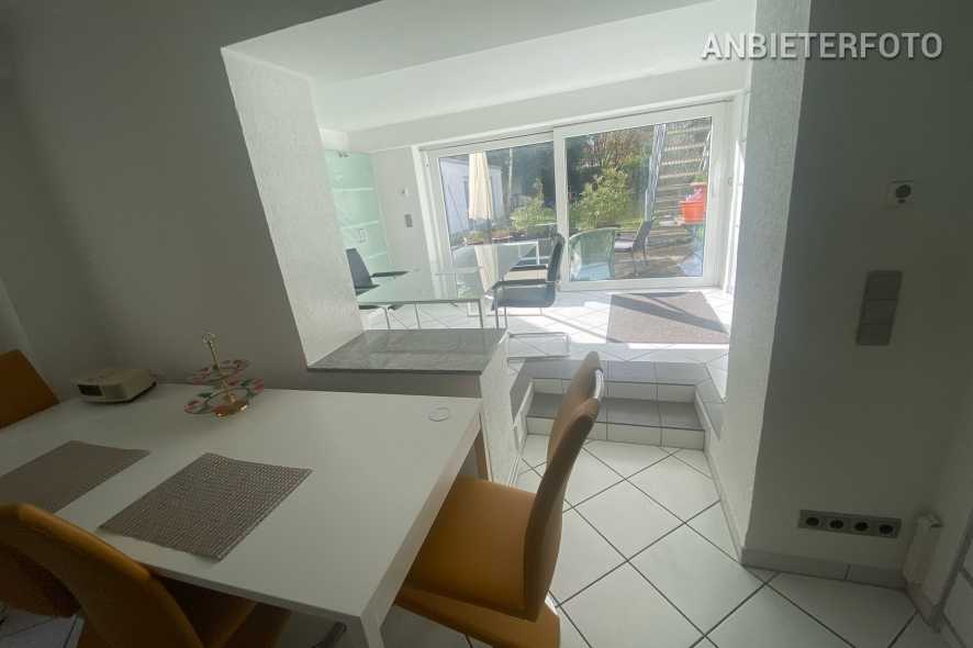 Furnished apartment with terrace in Cologne-Riehl